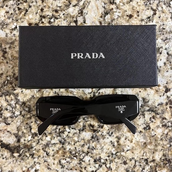Prada glasses - Picture 2 of 5